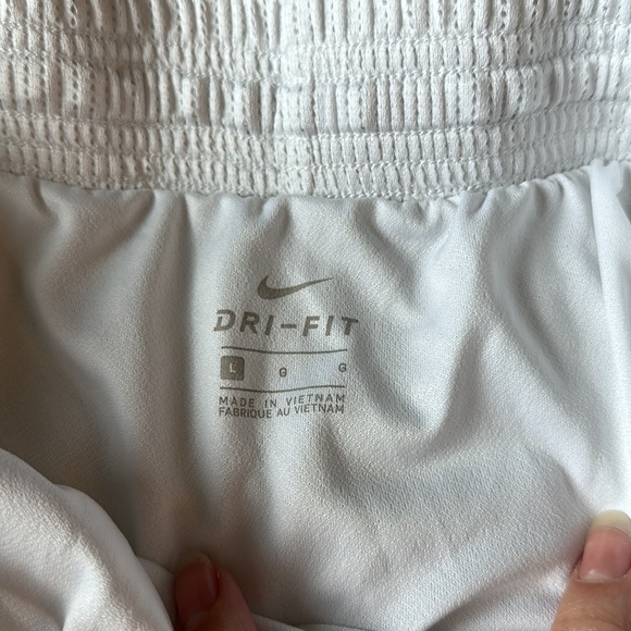 Nike Dri-Fit running shorts - Picture 5 of 6